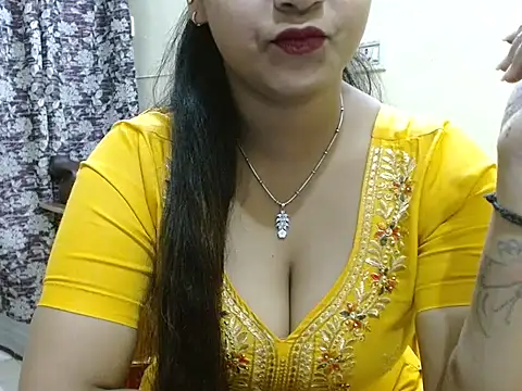 LovingPihu online show from April 7, 2026, 5:08 am