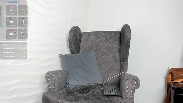 Keyla Milf online show from March 18, 2025, 8:03 am