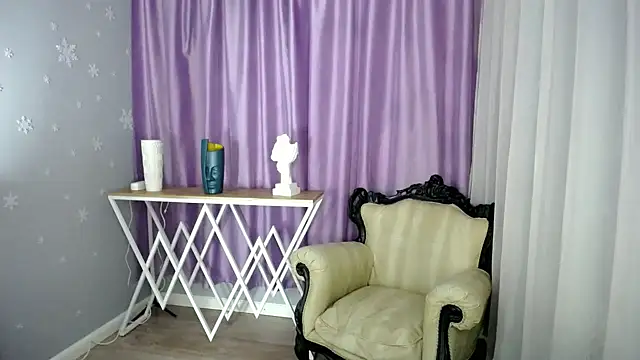 queen a n i online show from January 26, 2025, 9:19 am