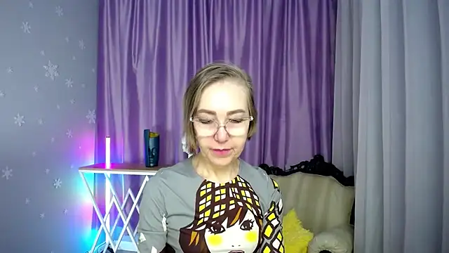 queen a n i online show from November 16, 2025, 11:38 am