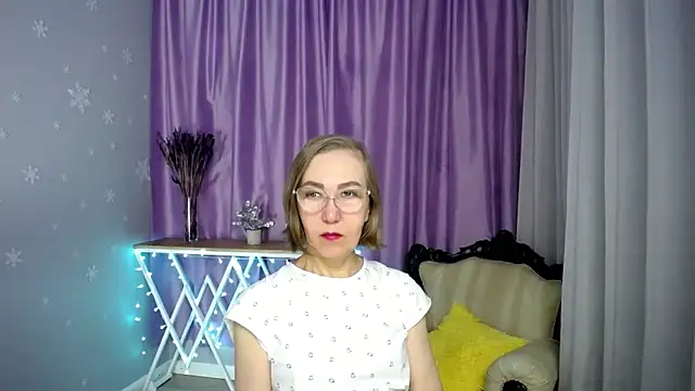 queen a n i online show from March 24, 2026, 8:08 am