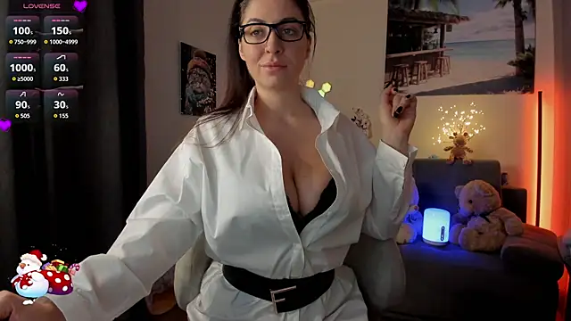 Snapshot of victorias_world chatting on December 5, 2025, 7:21 pm victorias world online show from December 5, 2025, 7:21 pm