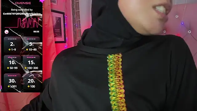 Snapshot of DarshaKhemu chatting on January 22, 2025, 11:32 pm DarshaKhemu online show from January 22, 2025, 11:32 pm