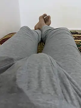 HHHHHxxn online show from April 1, 2026, 9:56 pm