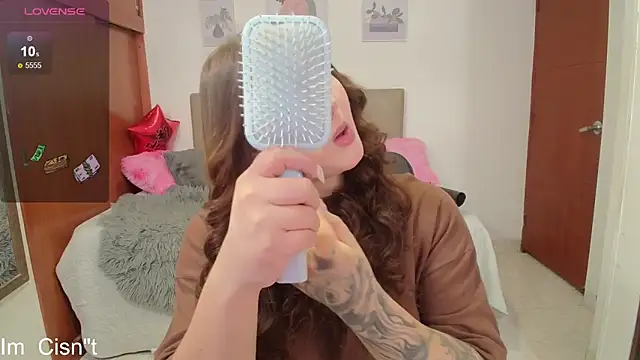 Miley Baker online show from January 31, 2025, 1:02 pm