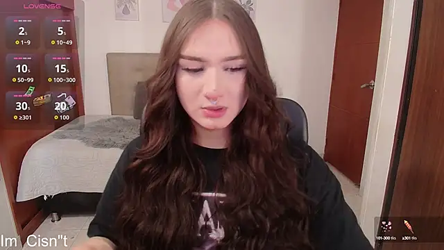 Miley Baker online show from September 17, 2025, 1:46 pm