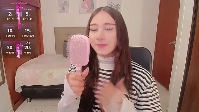 Miley Baker online show from October 29, 2025, 2:41 pm