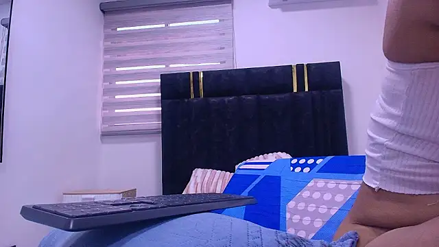 lay navas online show from February 28, 2026, 7:15 pm