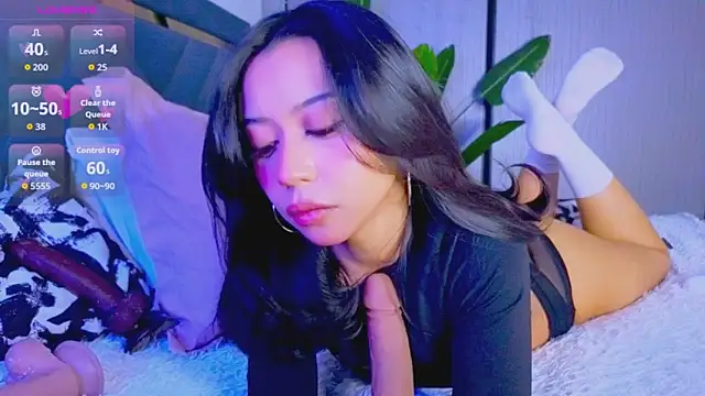 Snapshot of Mia_Tin chatting on February 12, 2026, 8:59 pm Mia Tin online show from February 12, 2026, 8:59 pm