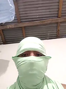 Xxmoonx online show from September 27, 2025, 4:23 pm