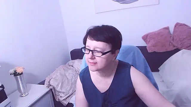 Snapshot of ChristaRose chatting on October 26, 2025, 2:23 pm ChristaRose online show from October 26, 2025, 2:23 pm