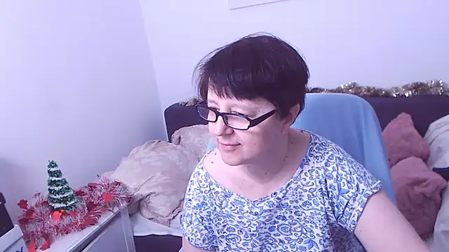 Snapshot of ChristaRose chatting on December 21, 2025, 1:35 am ChristaRose online show from December 21, 2025, 1:35 am