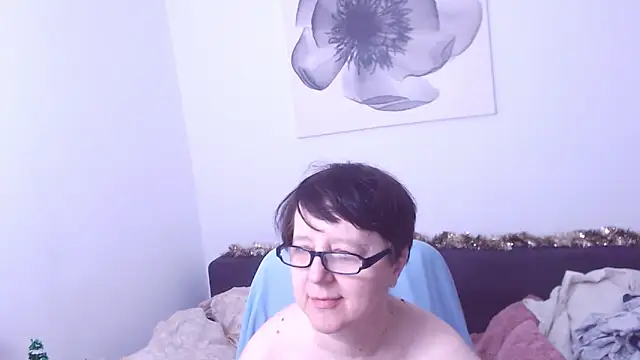 Snapshot of ChristaRose chatting on December 21, 2025, 1:40 pm ChristaRose online show from December 21, 2025, 1:40 pm