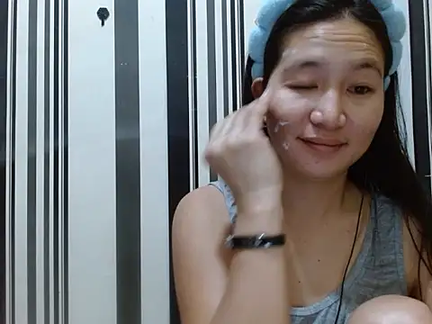 angel pussie online show from October 23, 2025, 9:24 pm