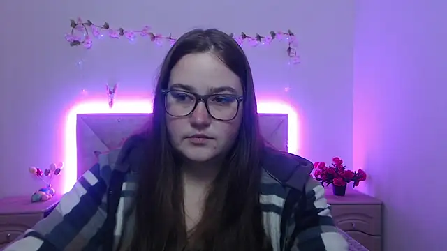 XX Daniella XX online show from April 16, 2026, 6:25 am