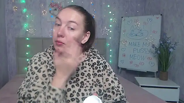 KaleyReed online show from September 26, 2025, 5:44 am