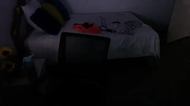 emiliaa hot online show from January 29, 2025, 11:56 pm