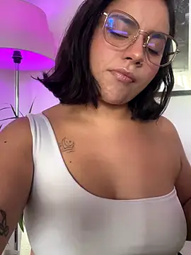 susy angel online show from October 12, 2025, 9:36 pm