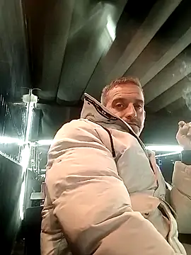 Snapshot of maxbigol chatting on December 12, 2024, 6:31 pm maxbigol online show from December 12, 2024, 6:31 pm