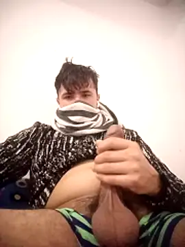 Snapshot of LoLZzZz_ chatting on March 1, 2026, 5:26 pm LoLZzZz online show from March 1, 2026, 5:26 pm