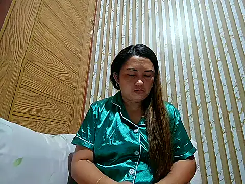 LalaiAsian online show from March 18, 2026, 9:29 pm