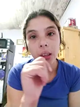 mariamac420 online show from December 5, 2024, 2:31 am