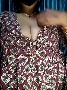 Snapshot of neha-bhabhi chatting on February 2, 2025, 3:17 pm neha-bhabhi online show from February 2, 2025, 3:17 pm