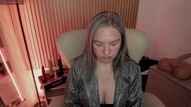 MarianL0ve online show from March 2, 2025, 10:45 am