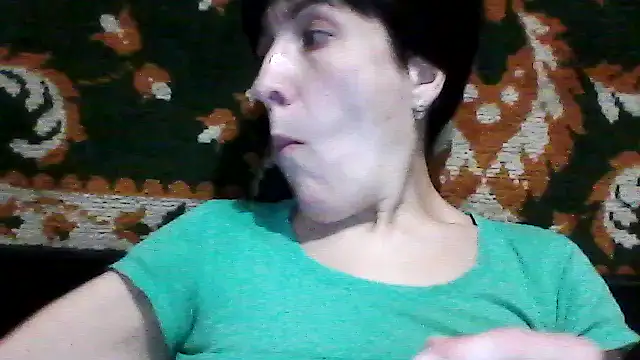 SunnyAmorre online show from December 13, 2025, 8:25 pm