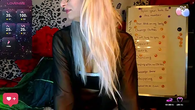 Snapshot of KittyMia chatting on February 21, 2025, 8:16 pm KittyMia online show from February 21, 2025, 8:16 pm