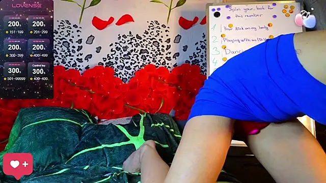 Snapshot of KittyMia chatting on February 28, 2025, 8:28 pm KittyMia online show from February 28, 2025, 8:28 pm