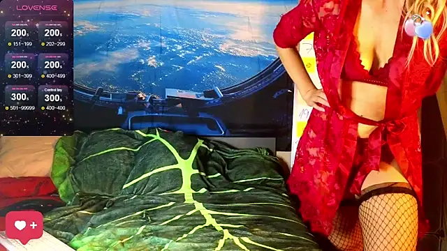 Snapshot of KittyMia chatting on March 10, 2025, 8:23 pm KittyMia online show from March 10, 2025, 8:23 pm