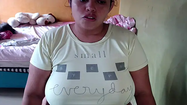 yulieth bbw online show from May 30, 2026, 11:18 am