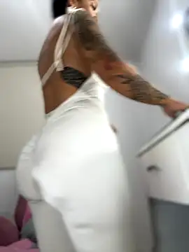 lau ass goddess online show from November 14, 2025, 2:21 am