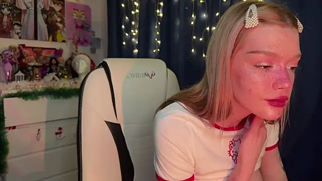 boobsybootie online show from January 1, 2025, 8:37 pm