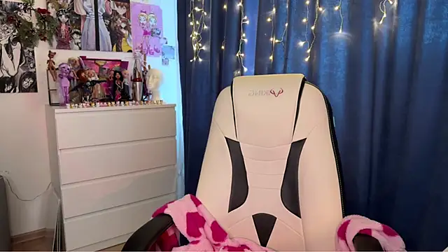 boobsybootie online show from January 8, 2025, 9:00 am