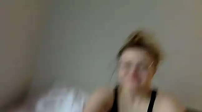 Snapshot of collegeslay chatting on December 25, 2024, 4:22 pm collegeslay online show from December 25, 2024, 4:22 pm