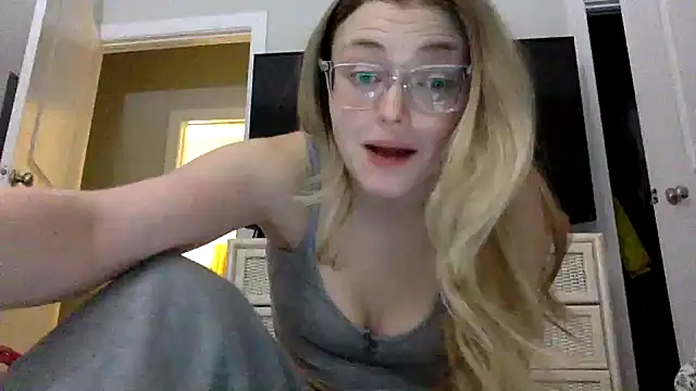 Snapshot of collegeslay chatting on January 11, 2025, 2:52 am collegeslay online show from January 11, 2025, 2:52 am