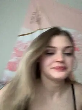 Snapshot of collegeslay chatting on February 1, 2025, 12:37 pm collegeslay online show from February 1, 2025, 12:37 pm