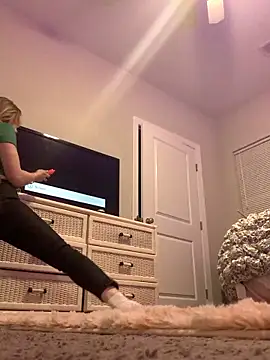 Snapshot of collegeslay chatting on February 9, 2025, 8:44 am collegeslay online show from February 9, 2025, 8:44 am