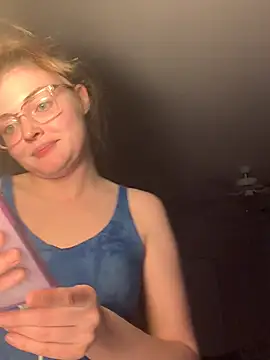 Snapshot of collegeslay chatting on March 15, 2025, 12:47 am collegeslay online show from March 15, 2025, 12:47 am