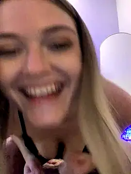 Snapshot of collegeslay chatting on September 8, 2025, 11:26 pm collegeslay online show from September 8, 2025, 11:26 pm