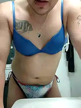 Snapshot of Lovely_blue_28 chatting on December 14, 2024, 12:33 am Lovely blue 28 online show from December 14, 2024, 12:33 am