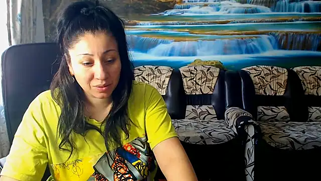 Snapshot of MoistMady chatting on February 24, 2025, 8:49 am MoistMady online show from February 24, 2025, 8:49 am