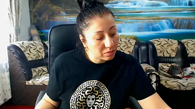 Snapshot of MoistMady chatting on March 3, 2025, 6:26 am MoistMady online show from March 3, 2025, 6:26 am