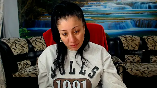 Snapshot of MoistMady chatting on March 6, 2026, 3:47 am MoistMady online show from March 6, 2026, 3:47 am
