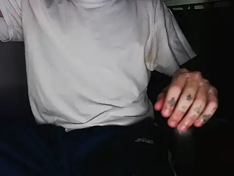 Snapshot of Christian_Stiven1 chatting on December 10, 2024, 12:06 am Christian Stiven1 online show from December 10, 2024, 12:06 am