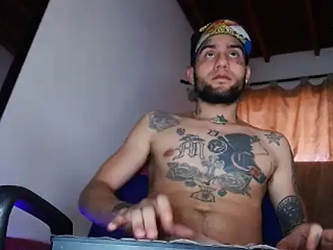 Snapshot of Christian_Stiven1 chatting on January 16, 2025, 10:34 pm Christian Stiven1 online show from January 16, 2025, 10:34 pm