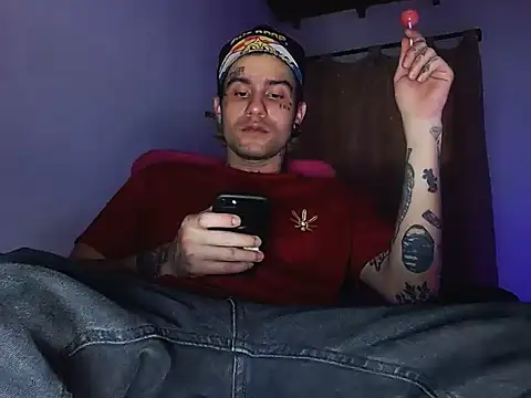 Snapshot of Christian_Stiven1 chatting on February 15, 2025, 1:31 am Christian Stiven1 online show from February 15, 2025, 1:31 am