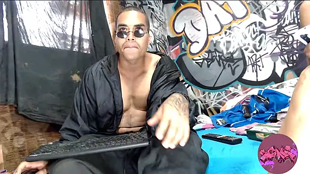 Snapshot of Justin_Frank chatting on February 23, 2025, 6:01 pm Justin Frank online show from February 23, 2025, 6:01 pm